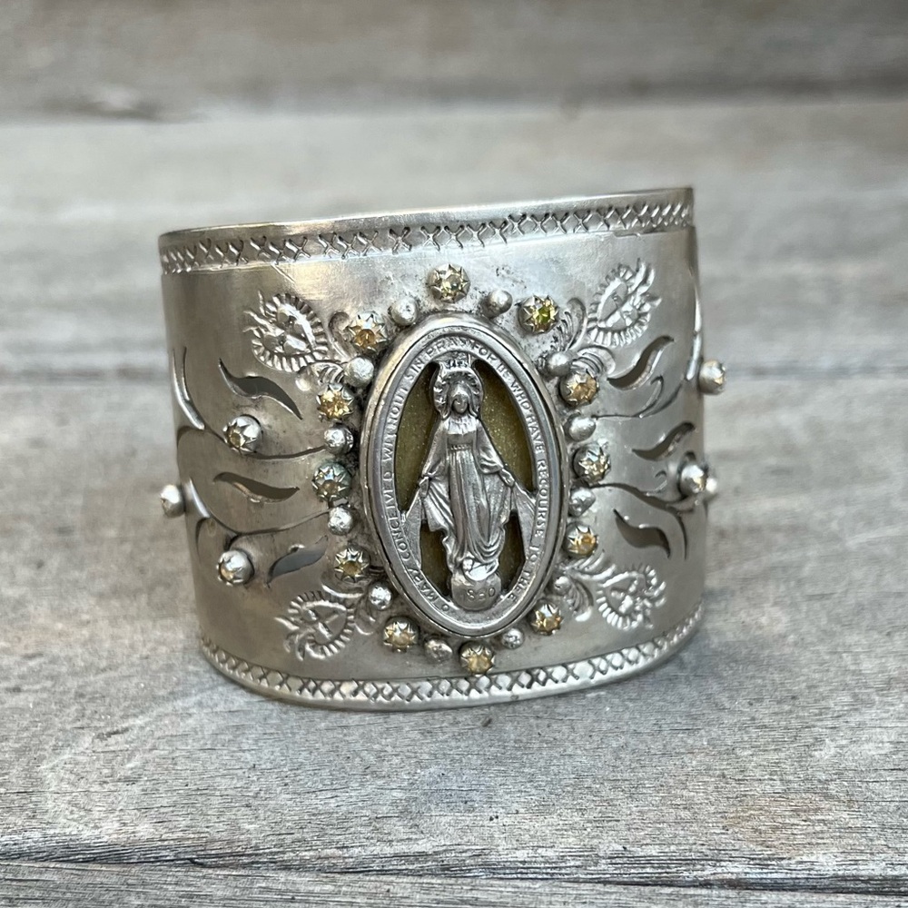 VIRGIN SAINTS & ANGELA MILAGROSA CUFF